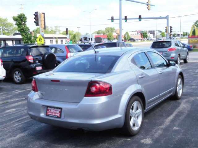 2013 Dodge Avenger SE 4dr Sedan